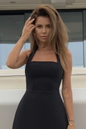 Hasita - czarna sukienka mini z wiązaniem na szyi
