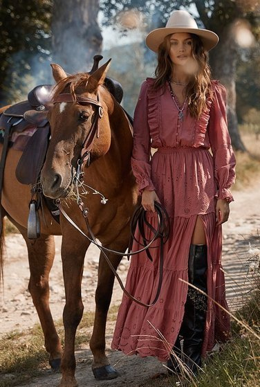 Indiana - sukienka o długości maxi w odcieniu marsala