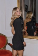 Milena - czarna asymetryczna mini z gorsetem na fiszbinach
