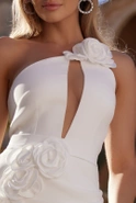 Arkadia - elegancka suknia maxi na jedno ramię 