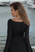 Emeline - czarna sukienka mini z aplikacją kwiatową