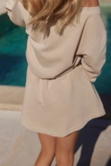 Hanako - Bawełniany Komplet Dresowy z Bluza V-neck i Spódniczką z Wszytymi Spodenkami