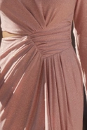 Bizim - Sukienka Maxi z Asymetrycznym Dekoltem, Drapowaniami i Eleganckim Rozporkiem