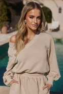 Hanako - Bawełniany Komplet Dresowy z Bluza V-neck i Spódniczką z Wszytymi Spodenkami