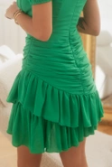 Susanita Zielona - Mini sukienka z falbanami i bufkami