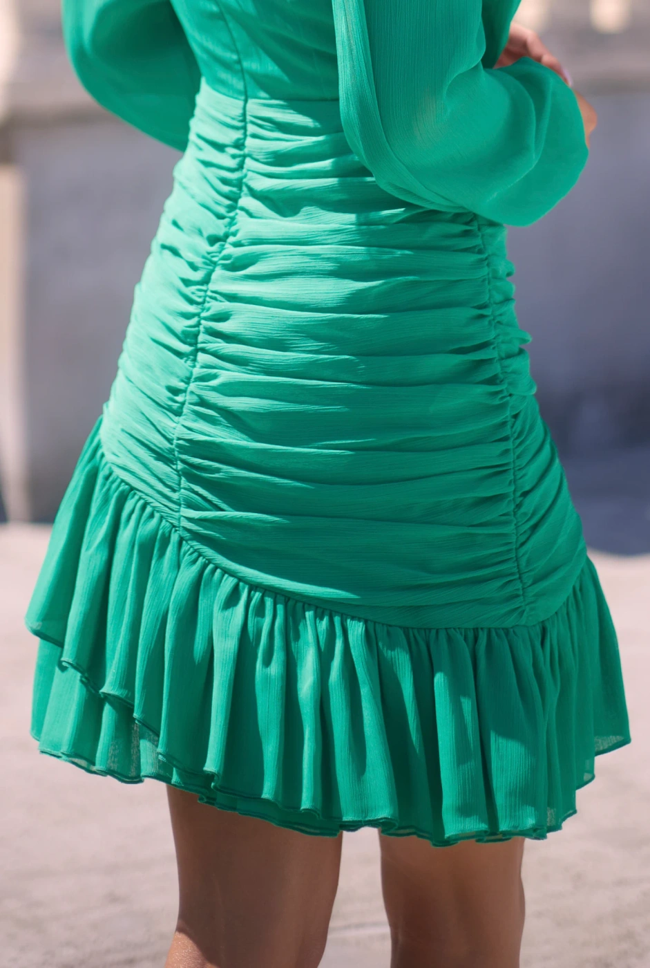 Clementine Zielona - estetyka draperii w mini sukience