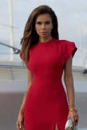 Marisol - czerwona sukienka midi ze stójką i bufkami