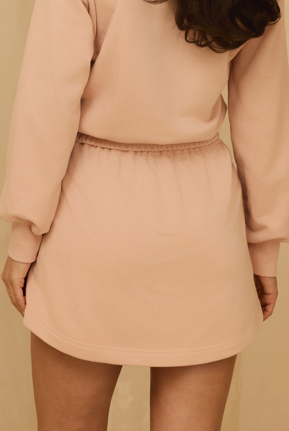Komplet Mariko - Luźna Bluza i Spódniczka Mini z Wszytymi Spodenkami