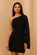 Antonella - Czarna Mini Sukienka z Asymetrycznymi Wycięciami