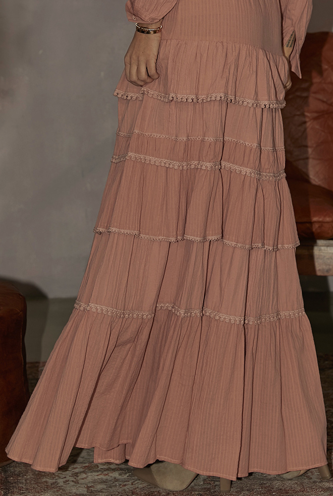 Arizona - efektowna sukienka maxi w stylu boho w odcieniu różu 