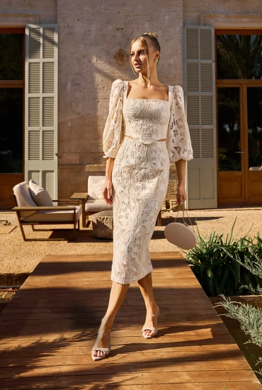 Manola - kremowa sukienka midi z ażurowej bawełny